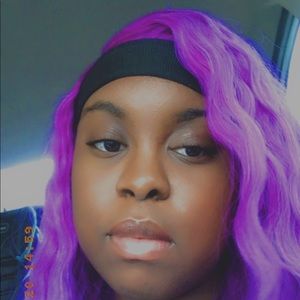 Meet your Posher, Qwuaisha